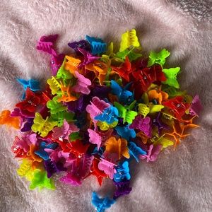 100 piece s of butterfly clips